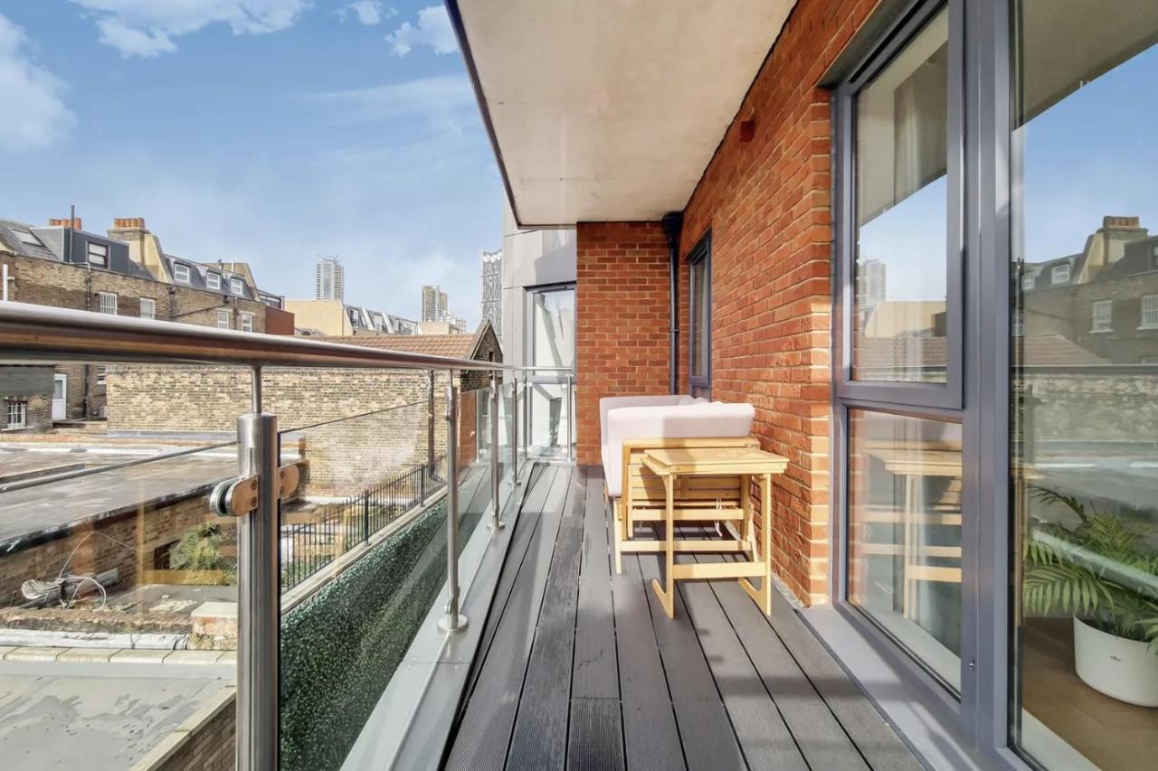 Luxury 2 Bed 2 Bath With Balcony New Build Apartment *South Central London* Extérieur photo